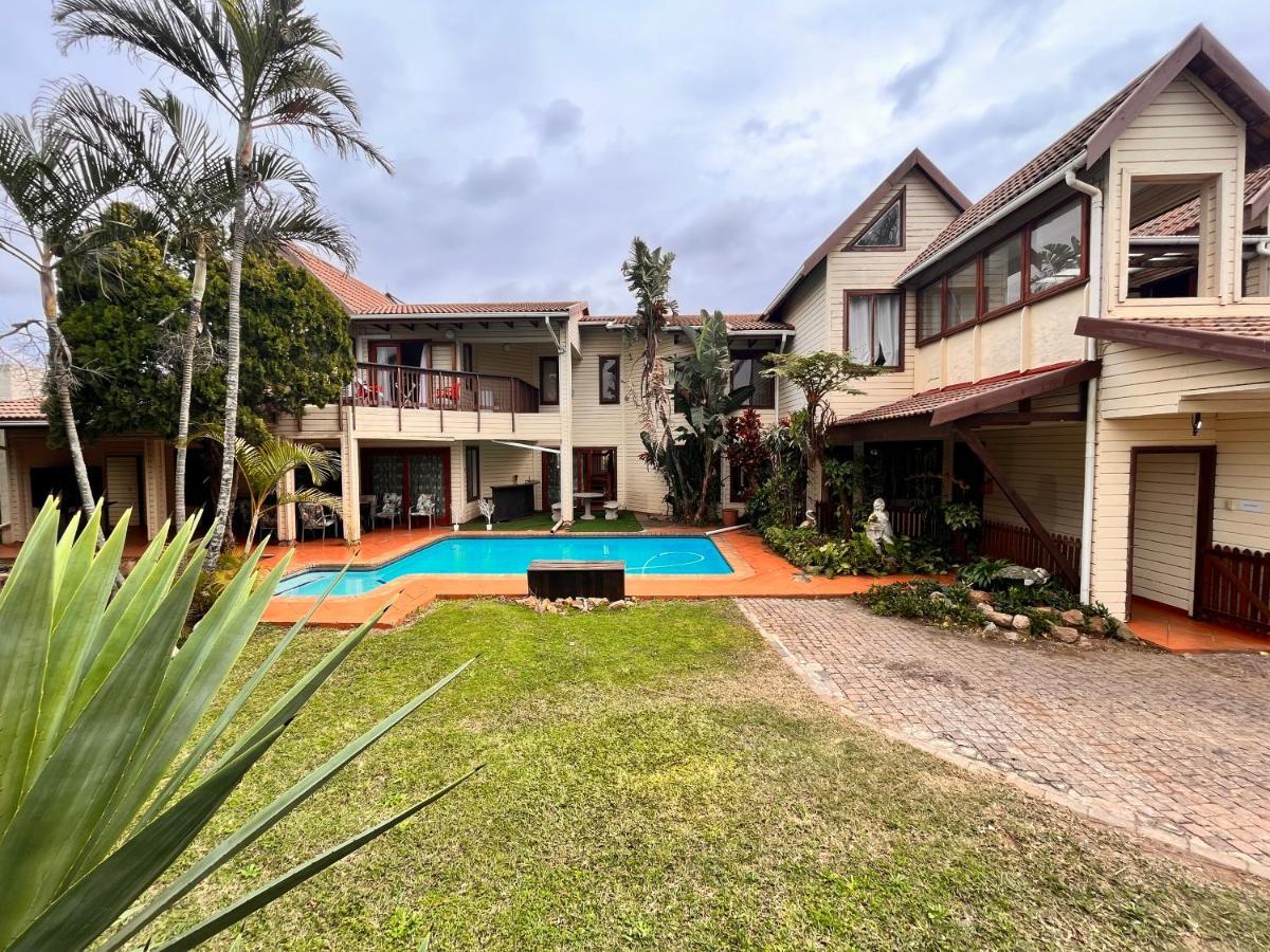 Hotel The Wood House à Empangeni Extérieur photo