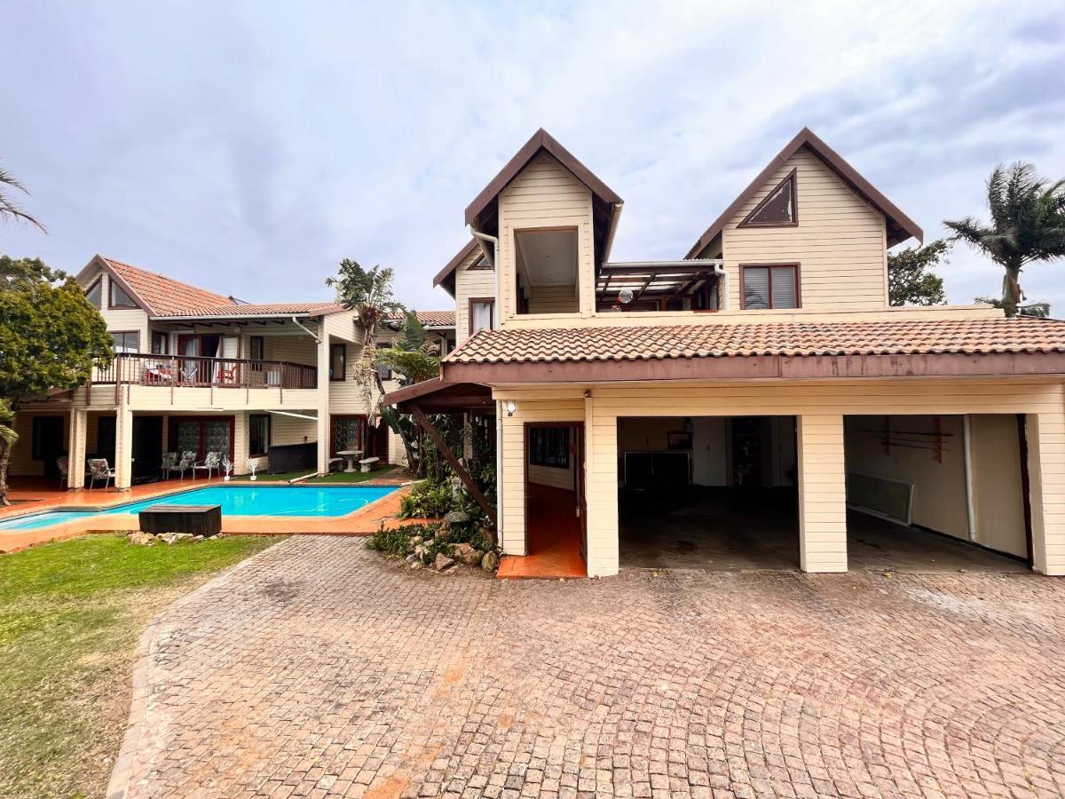 Hotel The Wood House à Empangeni Extérieur photo