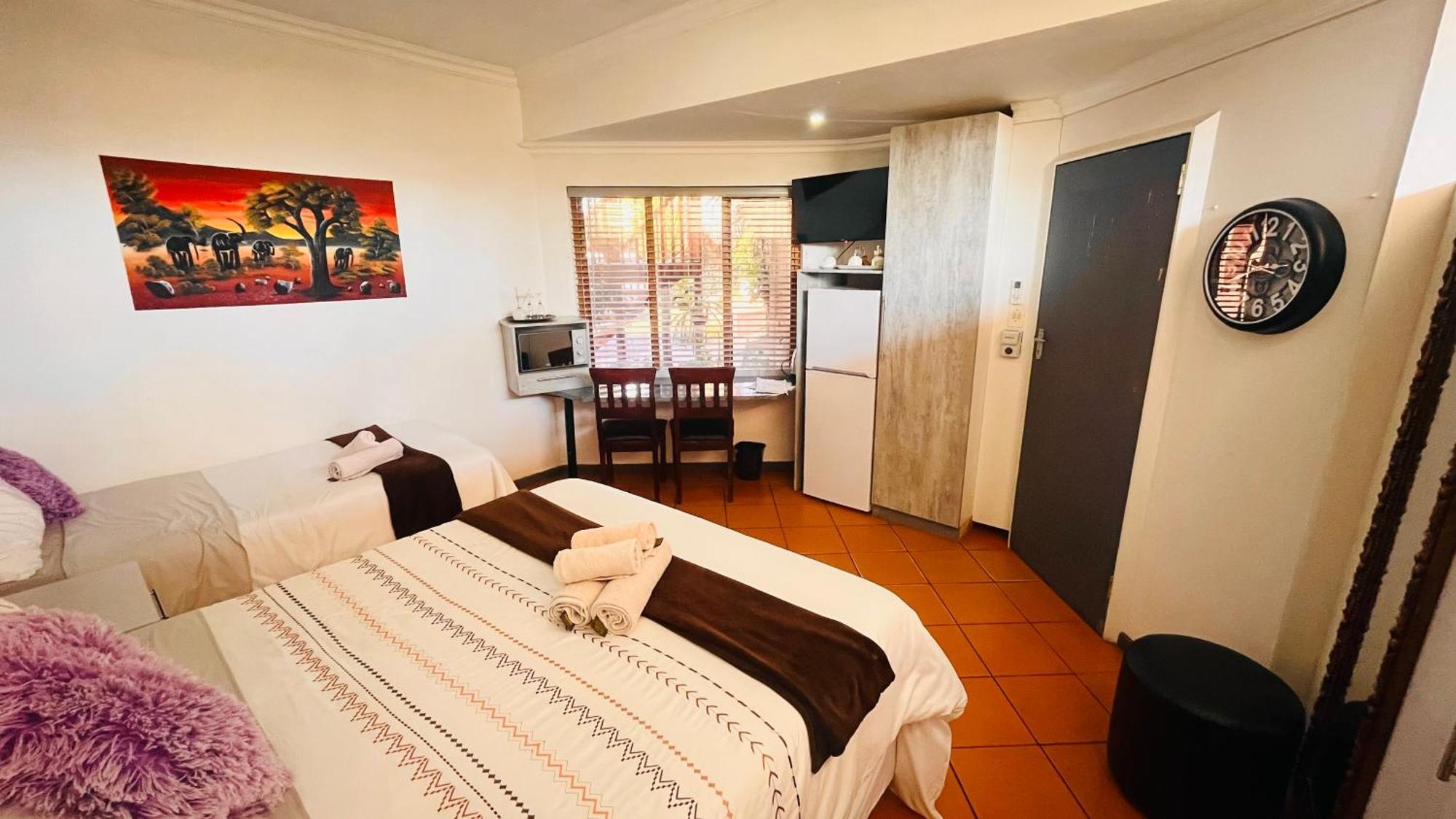 Hotel The Wood House à Empangeni Extérieur photo