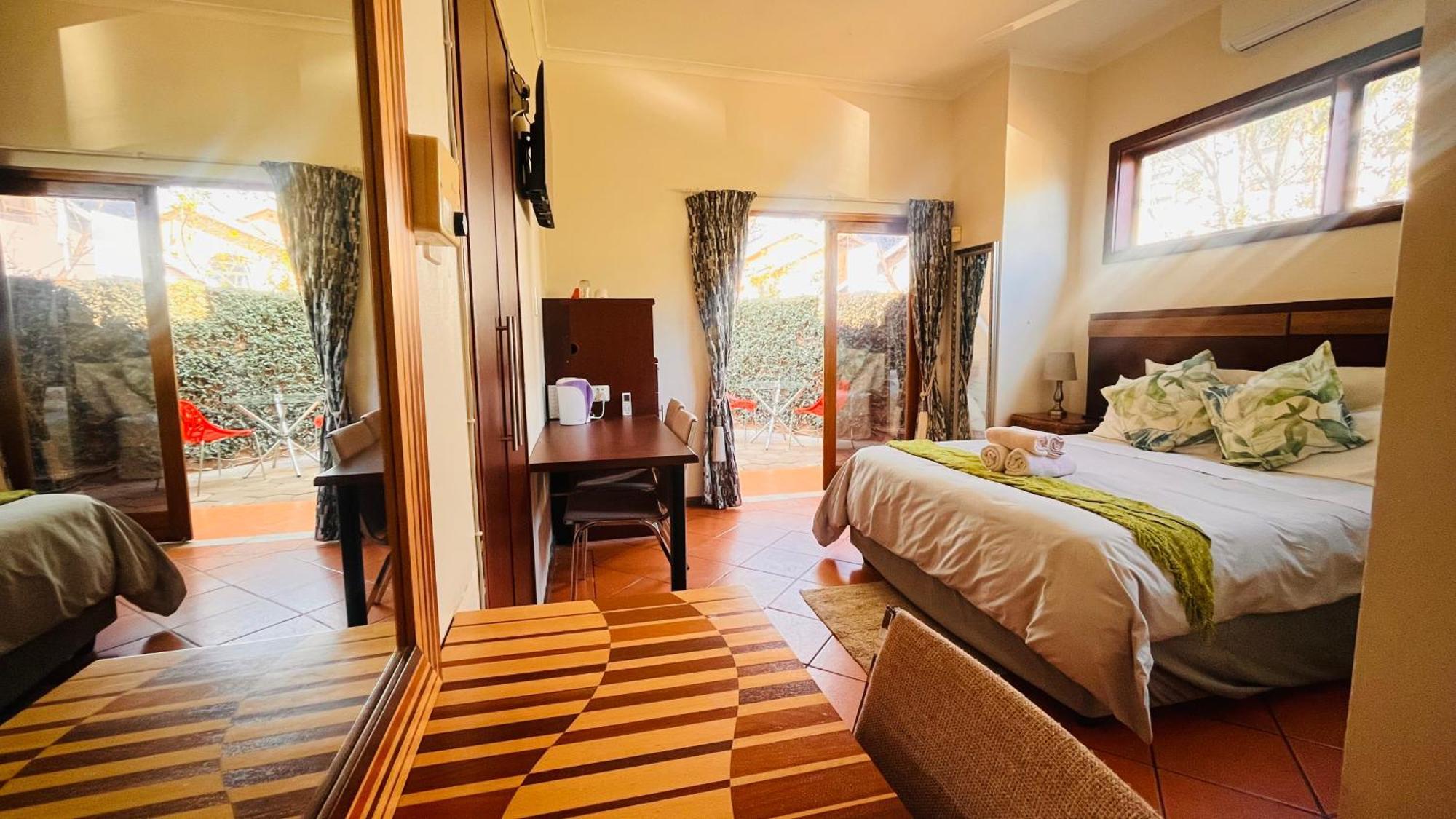 Hotel The Wood House à Empangeni Extérieur photo