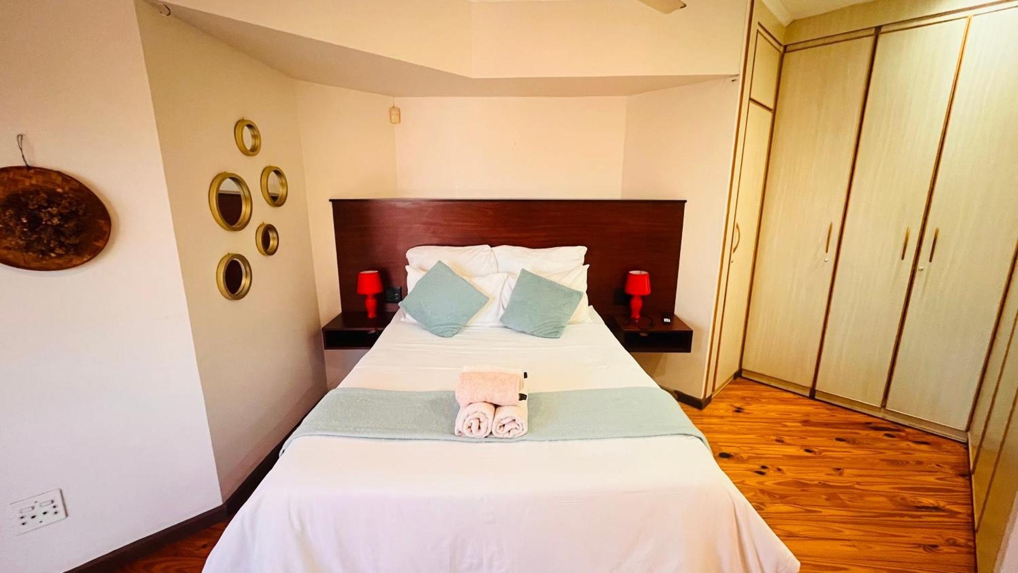 Hotel The Wood House à Empangeni Extérieur photo