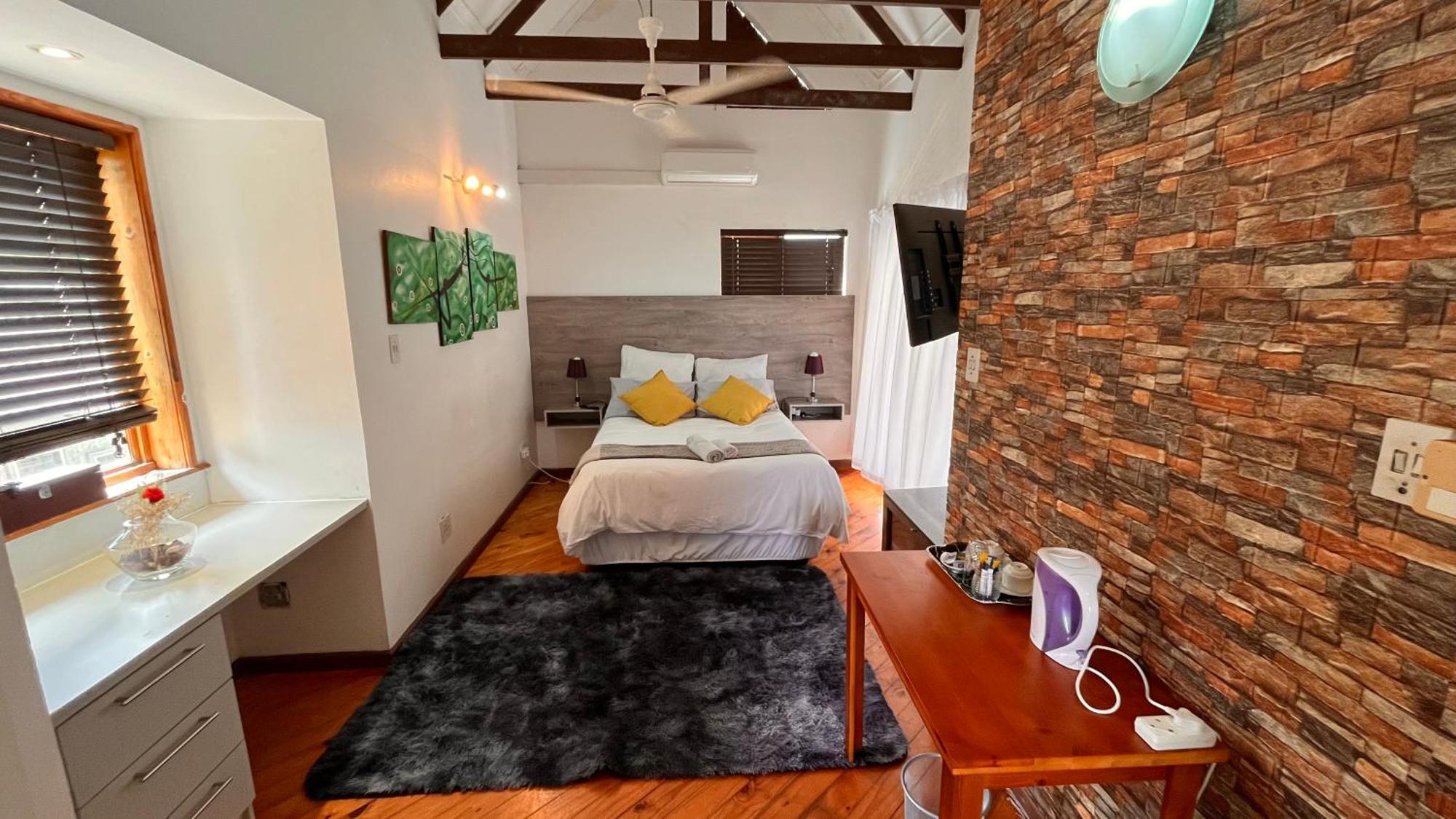 Hotel The Wood House à Empangeni Chambre photo